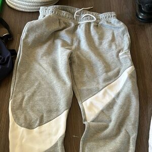Nike men’s joggers size medium